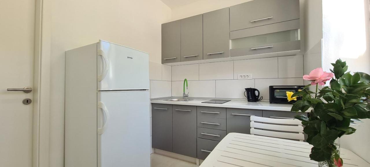 Apartments Ana I Ante ミルナ エクステリア 写真